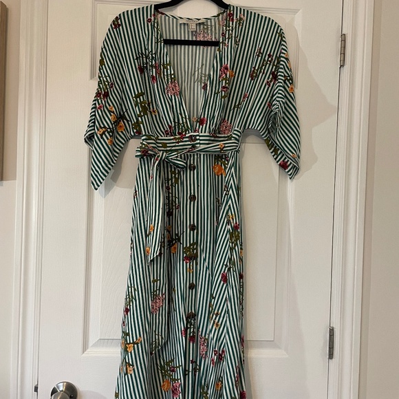 Women's Kimono-style Dress - Picture 1 of 6